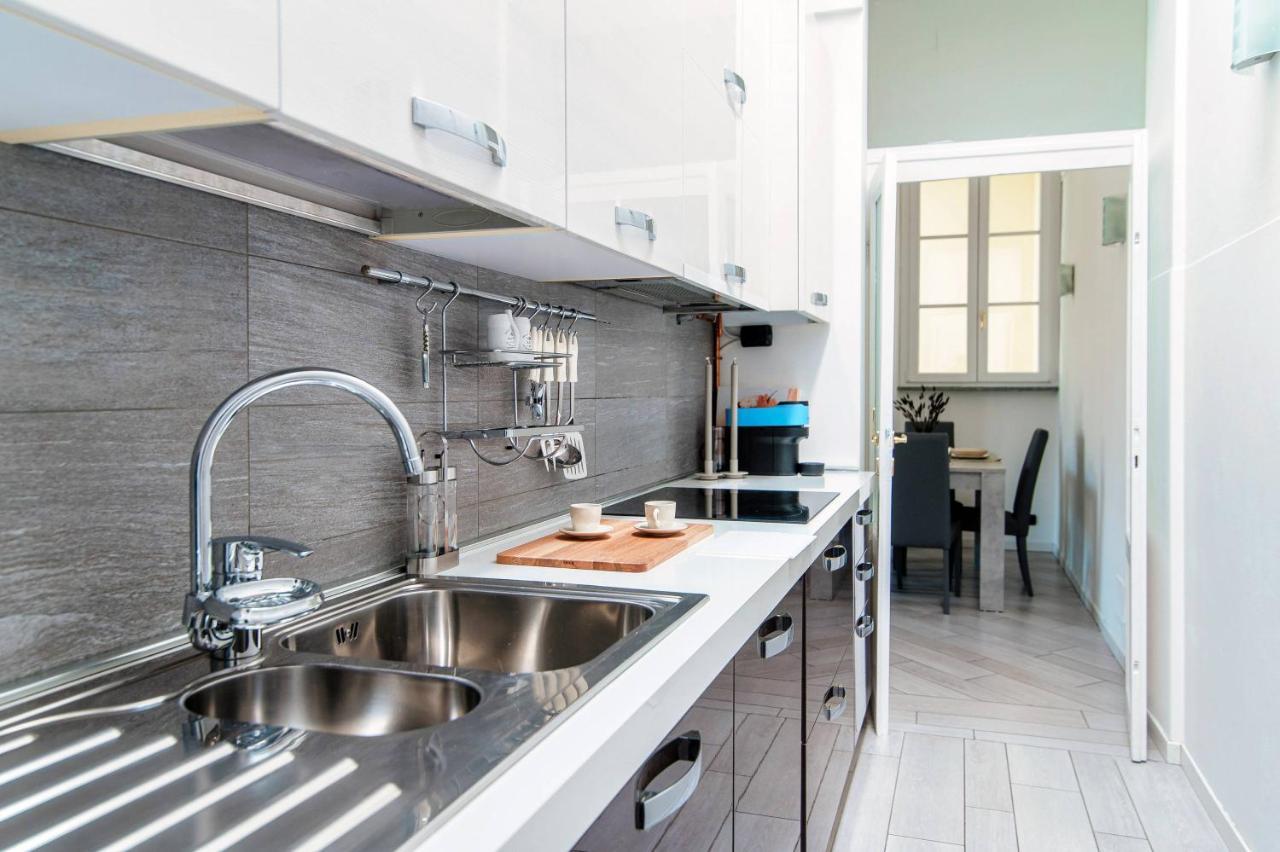 Shades Of Lake - Blue Apartment Комо Екстериор снимка